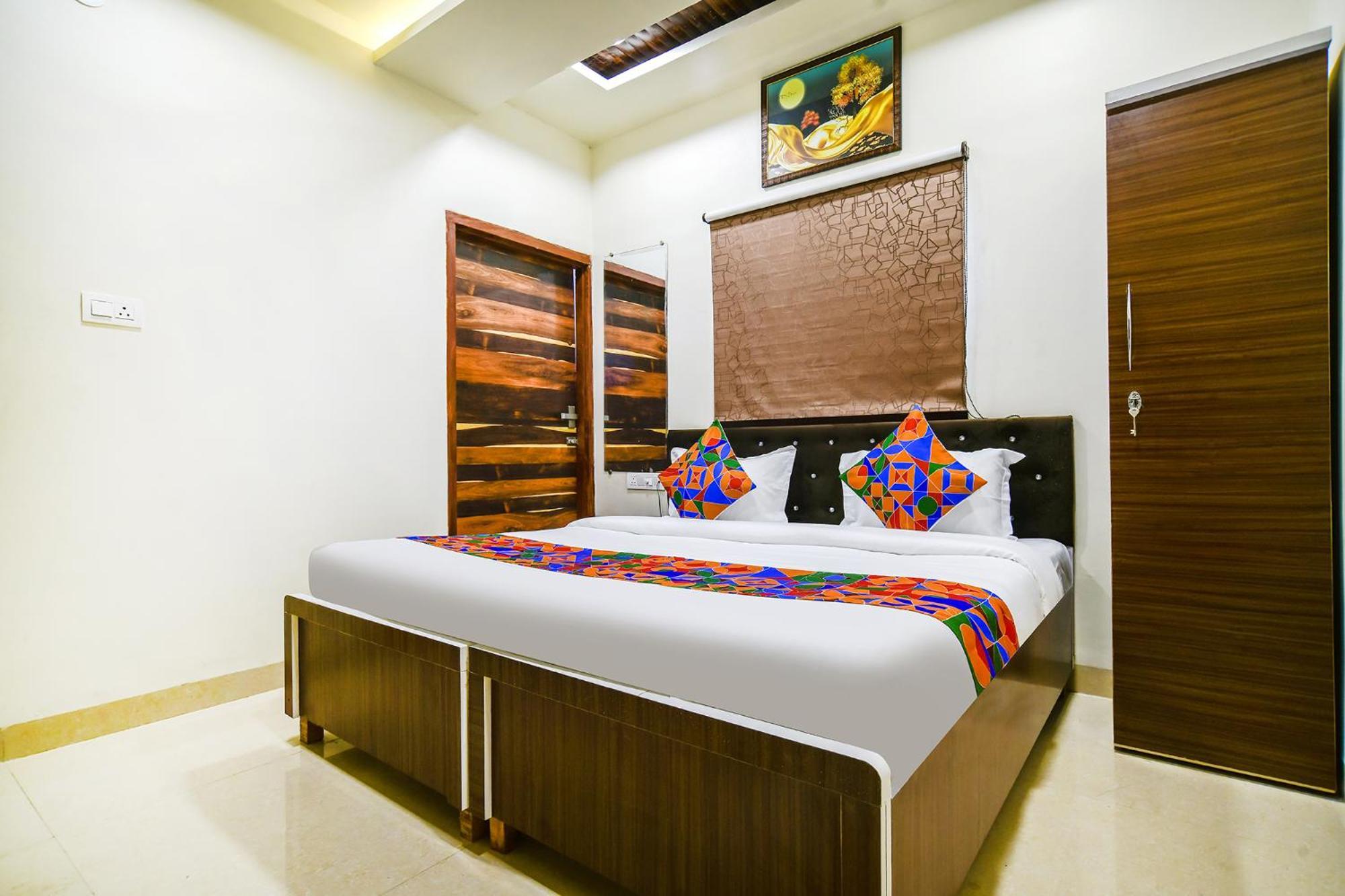 Fabhotel Crown Park อินดอร์ ภายนอก รูปภาพ