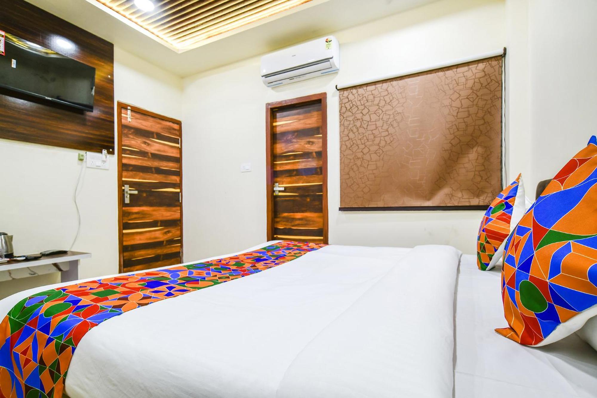Fabhotel Crown Park อินดอร์ ภายนอก รูปภาพ